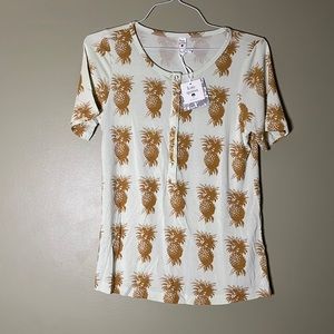 NWT Kate Quinn Short Sleeve Pineapple Shirt